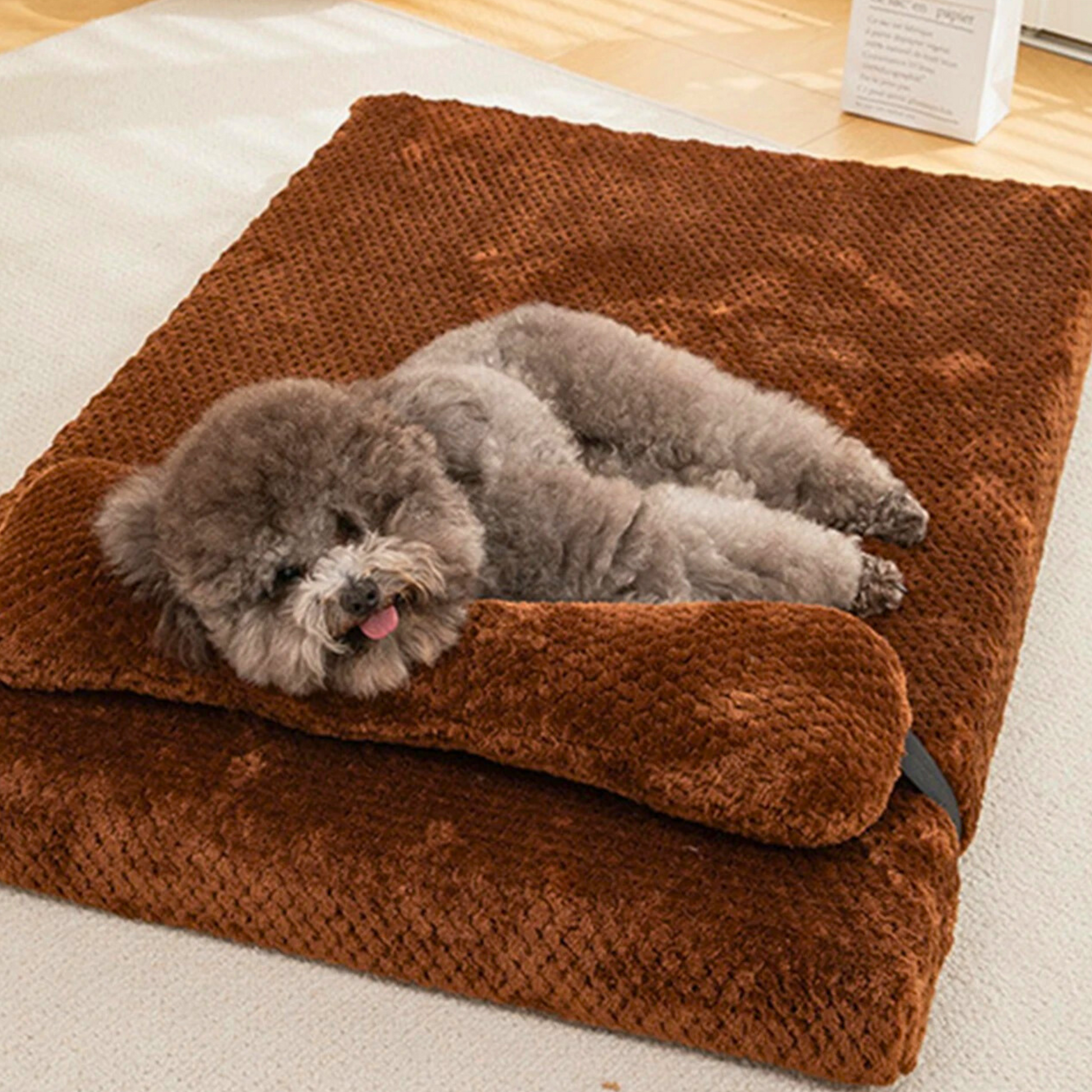 Lit pour chien avec oreiller intégré – Modèle Soutien | Le Chenil